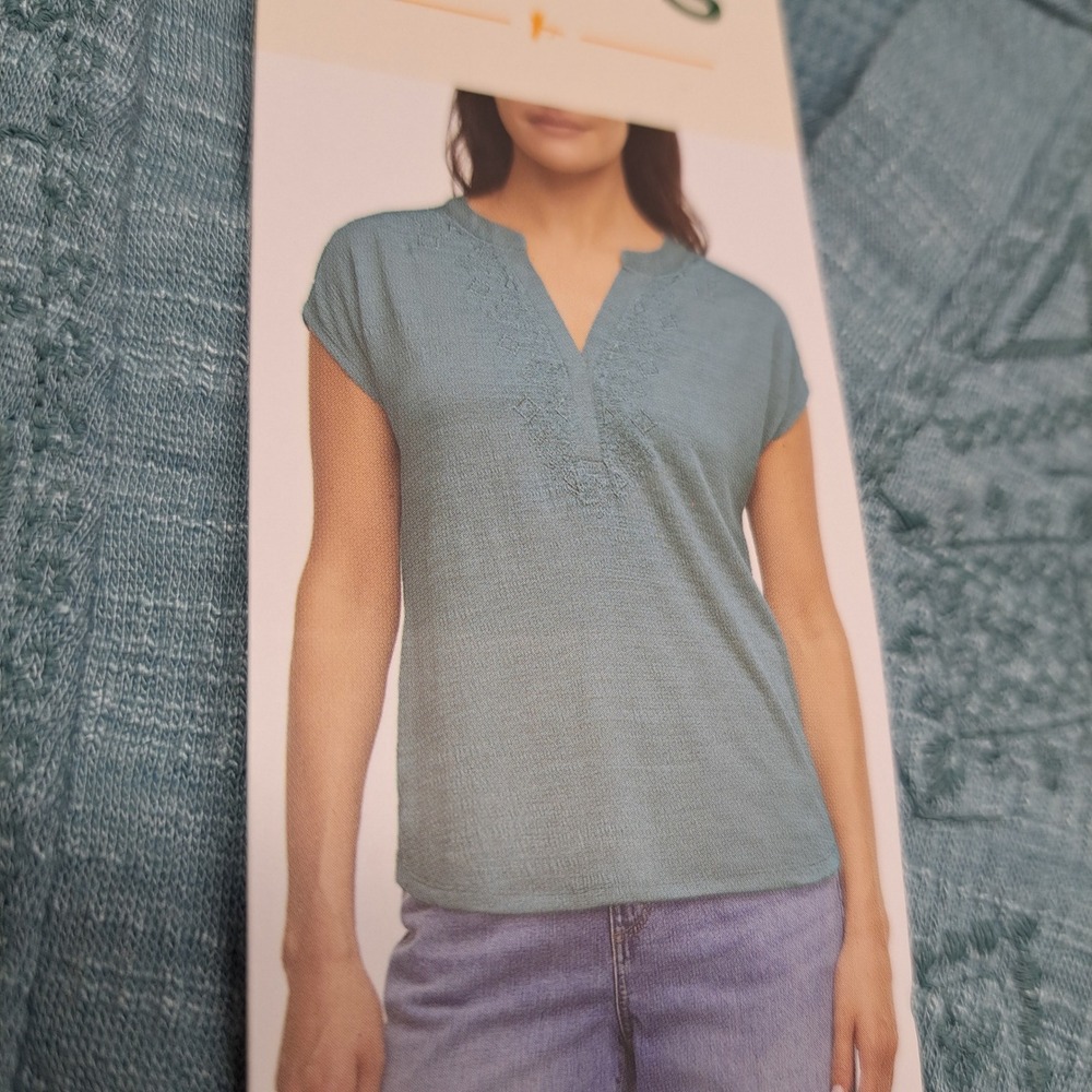 Orvis Womens Tee L Teal NWT Embroidered Split Neck Cap Sleeve 1947-182